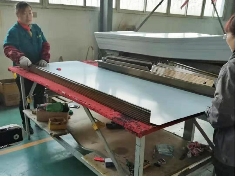 平板集熱器工藝流程